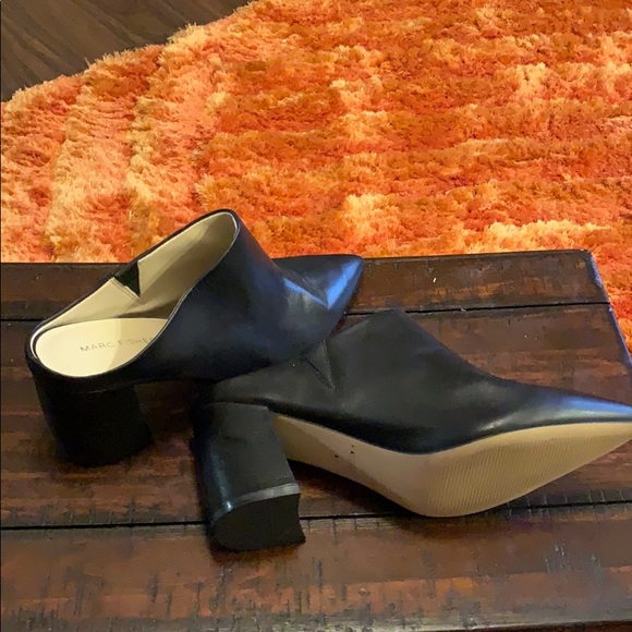 Black Step In Shoes - Picture 5 of 9